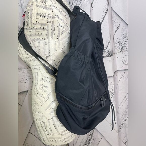 Beyond Yoga Convertible Gym Bag in Black
